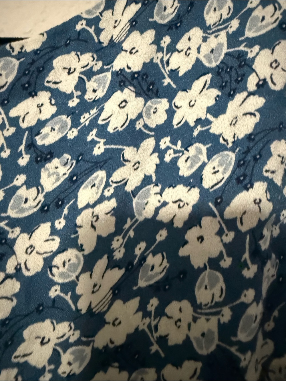 Reformation Blue and White Floral Puff-Sleeve Midi Dress - Picture 10 of 16